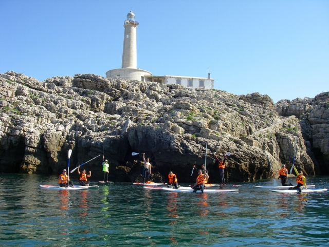  Sup in front of the lighthouse 